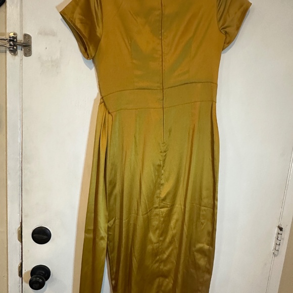 (Size L )AVA FAUX WRAP WIGGLE DRESS IN GOLDEN MUSTARD SATIN - Picture 3 of 4